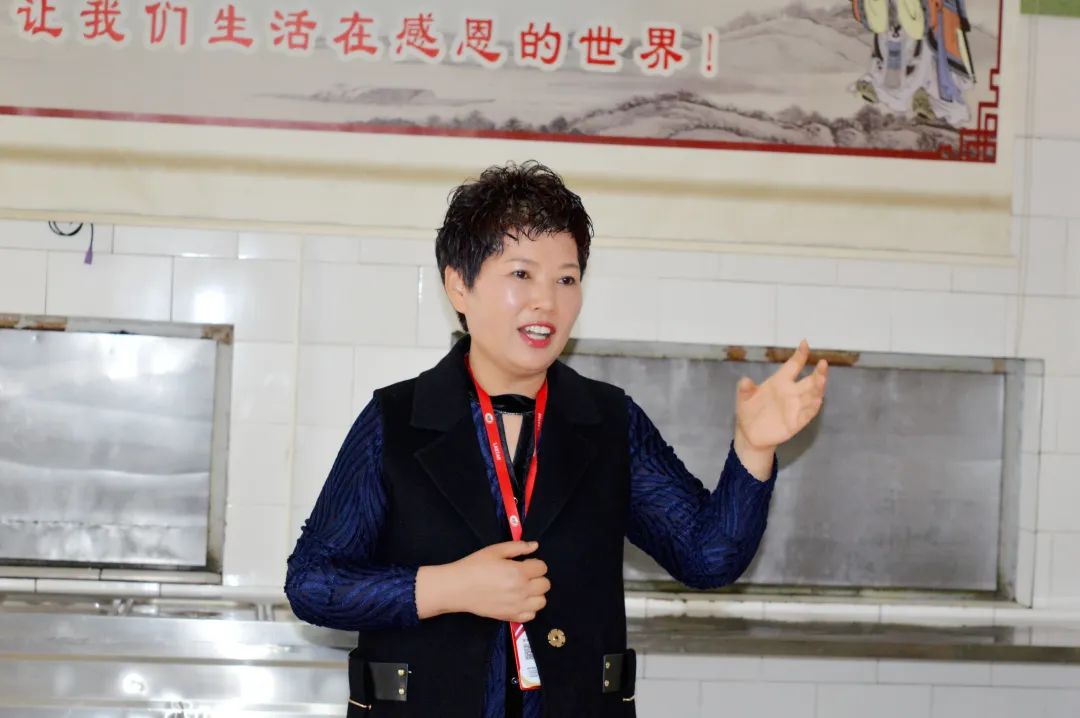 J9集团国际站机械召开例会