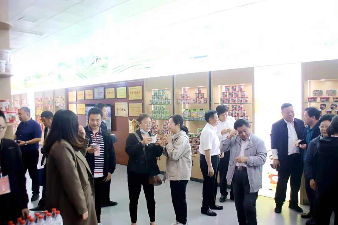 开封市委退休老**莅临J9集团国际站调研领导工作