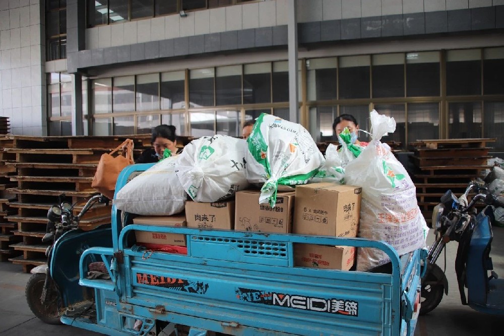 麦忙遇端午，J9集团国际站公司为整个员工提前发福利啦~